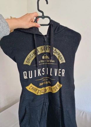 Sudadera 2000s negra con capucha Quiksilver, merk: Quiksilver, staat: Heel goed, maat: L, € 5,00, € 5,95 inclusief Kopersbescherming