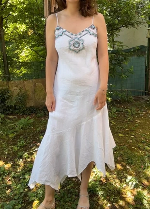 Robe longue blanche asymétrique en lin rené derhy avec perles Ibiza hippie summer, marque: René Derhy, état: Très bon état, taille: L / 40 / 12, 20,00 €, 21,70 € Protection acheteurs (Pro) incluse