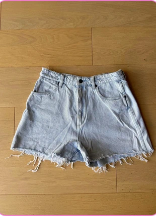 Magnifique Short Jean Wrangler, marque: Wrangler, état: Très bon état, taille: S / 36 / 8, 8,50 €, 9,63 € Protection acheteurs incluse