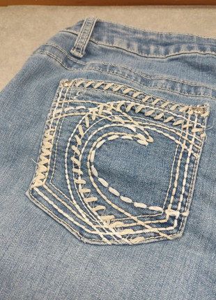 Jean y2k broderie taille 40, marque: Vintage Dressing, état: Très bon état, taille: L / 40 / 12, 25,00 €, 26,95 € Protection acheteurs (Pro) incluse