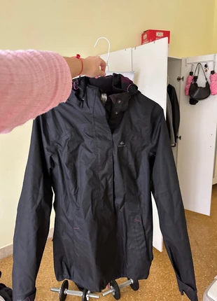 Rompeviento, marke: Quechua, zustand: Neu, größe: S / 36 / 8, 20,00 €, 21,70 € inklusive Vinted-Käuferschutz