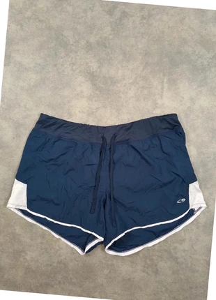Short de sport femme bleu marine c9 by champion taille L en polyester sans poches, marke: Champion, zustand: Sehr gut, größe: L / 40 / 12, 9,90 €, 11,10 € inklusive Vinted-Käuferschutz