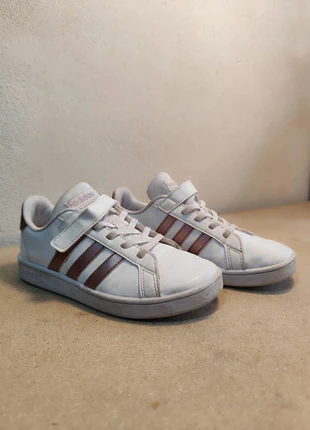 Baskets / Sneakers rose et blanche scratch et lacets - Adidas Taille 35, brand: adidas, condition: Good, size: 35, €11.00, €12.25 includes Buyer Protection Pro