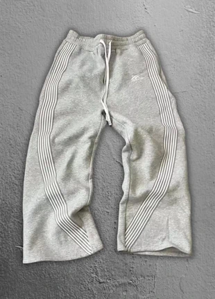 Jogging gris baggy Archive y2k streetwear vintage, marke: y2k, zustand: Sehr gut, größe: M, 27,50 €, 29,58 € beinhaltet Vinted-Käuferschutz Pro