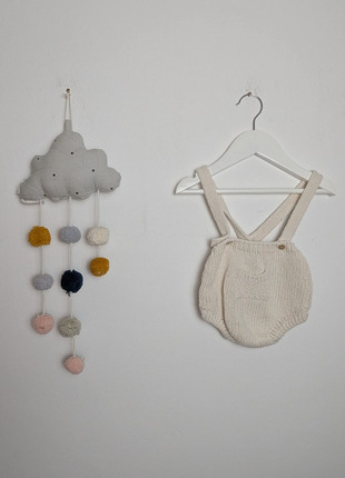 Baby Romper aus Strick | abnehmbare Träger | Mango | 74 | creme, brand: Mango, condizioni: Ottime, taglia: 9-12 mesi / 74 cm, €2.90, €3.75 include la Protezione acquisti