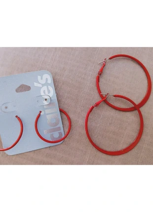 Lot boucles d'oreilles anneaux rouges Claire’s, marke: Claire's, zustand: Neu, mit Etikett, 2,20 €, 3,01 € inklusive Vinted-Käuferschutz