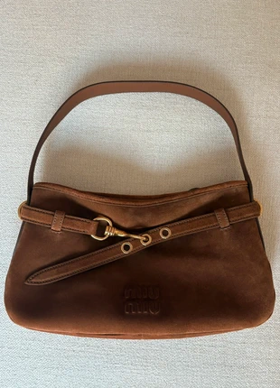 Miu Miu Aventure Suede, marke: Miu Miu, zustand: Neu, 1 700,00 €, 1 785,70 € inklusive Vinted-Käuferschutz