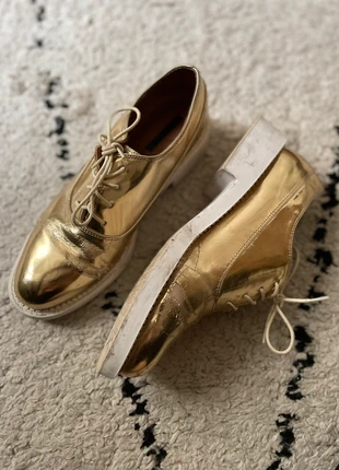 Derbies dorées Zara 38, brand: Zara, condizioni: Buone, taglia: 38, €8.00, €9.10 include la Protezione acquisti