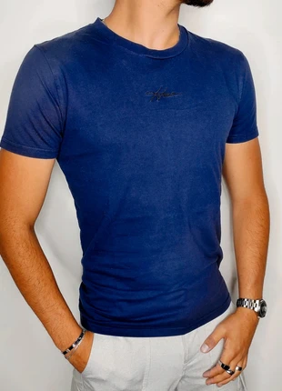 T-shirt bleu marine logo brodé Hollister noir T.XS, marque: Hollister, état: Très bon état, taille: XS, 12,00 €, 13,30 € Protection acheteurs (Pro) incluse