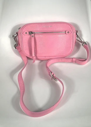 Lancaster – Sac Bandoulière Rose Poudré Made in Italy, marque: Lancaster, état: Très bon état, 39,90 €, 42,60 € Protection acheteurs (Pro) incluse