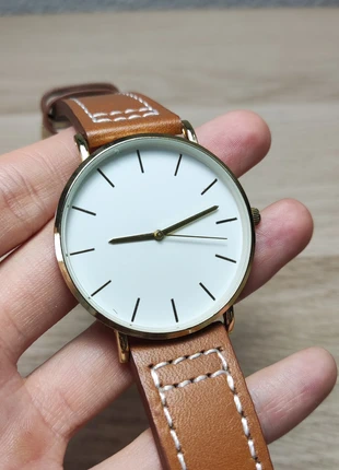 Reloj dorado nuevo con correa estilo cuero, état: Neuf sans étiquette, taille: 39–42 mm, 8,00 €, 9,10 € Protection acheteurs incluse
