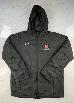 Nike Storm-FIT Jacket · Nebraska Huskers · Sports Performance taille M SKU263, marke: Nike, zustand: Sehr gut, größe: M, 35,00 €, 37,45 € beinhaltet Vinted-Käuferschutz Pro