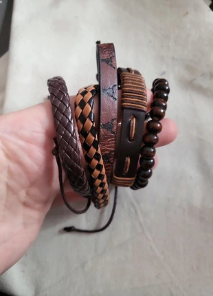 Schönes Accessoires 5 Armbänder, merk: Sonstiges, staat: Heel goed, € 5,00, € 5,95 inclusief Kopersbescherming