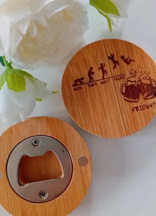 Décapsuleur en bois "Friday" gravé, zustand: Sehr gut, 7,00 €, 8,05 € beinhaltet Vinted-Käuferschutz Pro