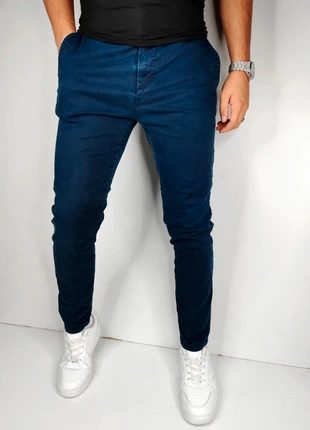 Pantalon bleu marine straight pull&bear T.42, marque: Pull & Bear, état: Très bon état, taille: L, 15,00 €, 16,45 € Protection acheteurs (Pro) incluse