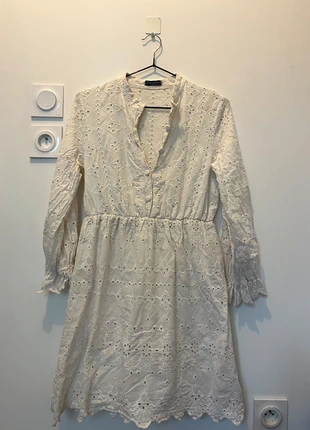 Robe blanche en dentelle, état: Bon état, taille: M / 38 / 10, 8,00 €, 9,10 € Protection acheteurs incluse