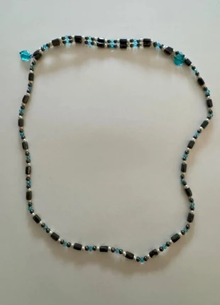 Collier magnétique perles noires, nacrées et bleues, estado: Novo sem etiquetas, €9.80, €10.99 inclui Proteção do Comprador