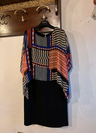 Abito da sera firmato Pianura Studio taglia M in seta e georgette, marque: PianuraStudio, état: Neuf sans étiquette, taille: M / 38 / 10, 26,00 €, 28,00 € Protection acheteurs incluse