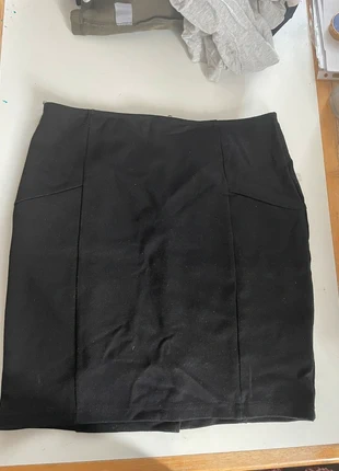Jupe noir moulante zippée, merk: Kiabi, staat: Heel goed, maat: M / 38 / 10, € 7,00, € 8,05 inclusief Kopersbescherming