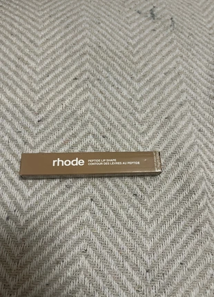 Crayon contour à lèvres rhode lean neuf, marque: Rhode, état: Neuf avec étiquette, 11,00 €, 12,25 € Protection acheteurs incluse