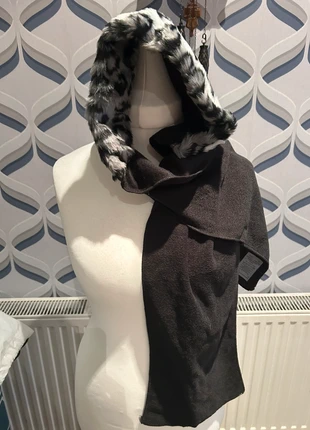 Ladies Black Fur/Flc Hoodscarf and Gloves Set - BNWOT, brand: NO LABEL, condition: New without tags, £5.00, £5.95 includes Buyer Protection
