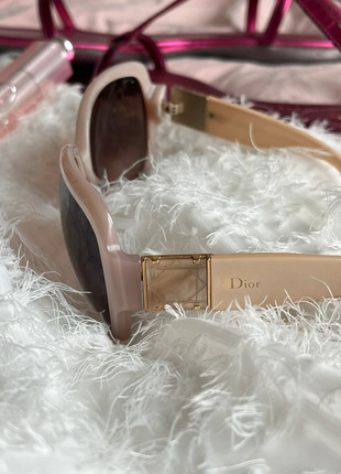 Dior sunglasses, marque: Dior, état: Bon état, 150,00 €, 158,20 € Protection acheteurs incluse
