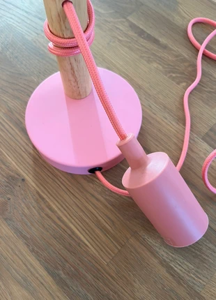 Lucide roze lamp, merk: lucide, staat: Heel goed, € 6,00, € 7,00 inclusief Kopersbescherming
