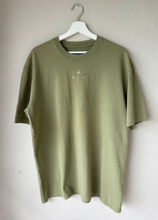 T-shirt oversized Jordan unisex, brand: Jordan, condizioni: Ottime, taglia: S, €15.00, €16.45 include la Protezione acquisti