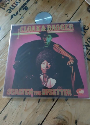 Lee Scratch Perry & the Upsetter - cloak & Dagger, état: Comme neuf, 55,00 €, 58,45 € Protection acheteurs incluse
