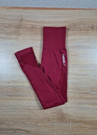 Legging gymshark femme rose bordeaux s, merk: Gymshark, staat: Heel goed, maat: S / 36 / 8, € 17,00, € 18,55 inclusief Kopersbescherming
