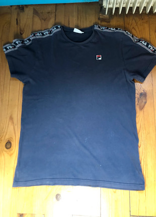 Maillot fils bleu, marque: FILA, état: Très bon état, taille: M, 6,00 €, 7,00 € Protection acheteurs incluse