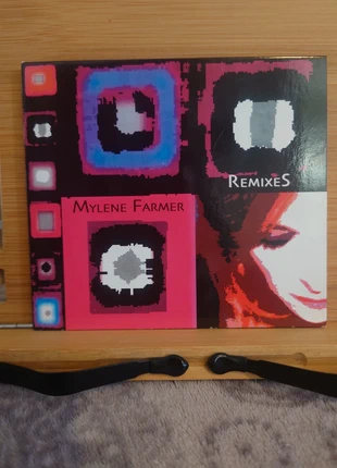 CD Digipack 11 titres remixes Mylène Farmer, condition: Very good, €4.00, €4.90 includes Buyer Protection Pro