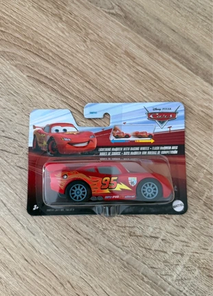 Voiture cars flash Mc queen, marke: Mattel, zustand: Neu, mit Etikett, größe: Einheitsgröße, 6,00 €, 7,00 € inklusive Vinted-Käuferschutz