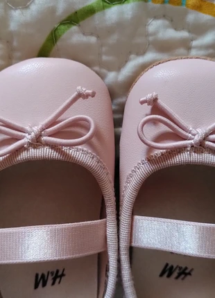 Sapatos, marca: H&M, estado: Novo sem etiquetas, tamanho: 16, €4.00, €4.90 inclui Proteção do Comprador