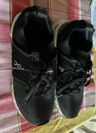 Scarpe da tennis o n cloudswift nere, marca: On, estado: Muy bueno, tamaño: 40, 21,00 €, 22,75 € Protección al comprador incluida