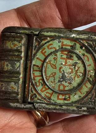 Ancienne boîte., état: Bon état, 9,00 €, 10,15 € Protection acheteurs incluse