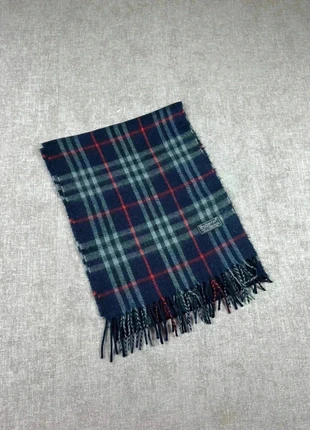 Écharpe Burberry bleu marine, marque: Burberry, état: Très bon état, 45,00 €, 47,95 € Protection acheteurs (Pro) incluse