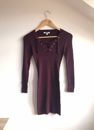 • robe moulante côtelée col V avec laçage bordeaux | Jennyfer | XS •, merk: Jennyfer, staat: Heel goed, maat: XS / 34 / 6, € 8,00, € 9,10 inclusief Kopersbescherming