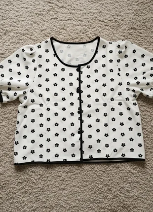 Blouse blanche à petites fleurs noires – style rétro chic, marca: NovaBabe, estado: Muy bueno, tamaño: S / 36 / 8, 29,99 €, 32,19 € Protección al comprador incluida