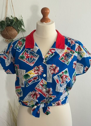 Chemisier Vintage Hawaii avec épaulette bleu/rouge Absence d'étiquette concernant la Taille !, merk: Vintage Dressing, staat: Heel goed, maat: Overige, € 14,90, € 16,35 inclusief Kopersbescherming Pro