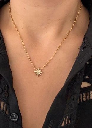 Collier doré en acier inoxydable avec pendentif étoile avec zircon, marca: Tendances Bijoux, estado: Muito bom, €11.90, €13.20 inclui Proteção do Comprador Pro