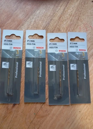 5 forets Bosch neufs 2 mm, marque: Bosch, état: Neuf avec étiquette, 16,00 €, 17,50 € Protection acheteurs (Pro) incluse