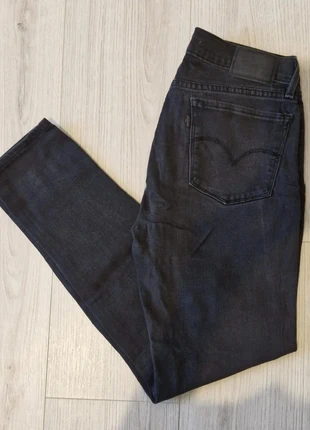 Jean Levi's 710 Super Skinny Femme – Taille 29 (équiv. 38 FR), marque: Levi's, état: Très bon état, taille: M / 38 / 10, 16,00 €, 17,50 € Protection acheteurs incluse