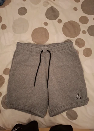 Short Jordan Gris (noir sur mon compte si intéressé) Taille S Homme, marke: Jordan, zustand: Sehr gut, größe: S, 20,00 €, 21,70 € inklusive Vinted-Käuferschutz