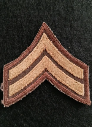 Vintage US Army Corporal E-4 Chevron Patch - Tan/Gold on Brown Service Uniform, état: Très bon état, 5,00 €, 5,95 € Protection acheteurs incluse