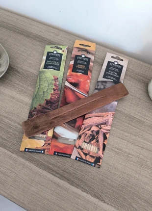 Bâtons encens et support, marque: ambiance devineau, état: Très bon état, 3,00 €, 3,85 € Protection acheteurs incluse