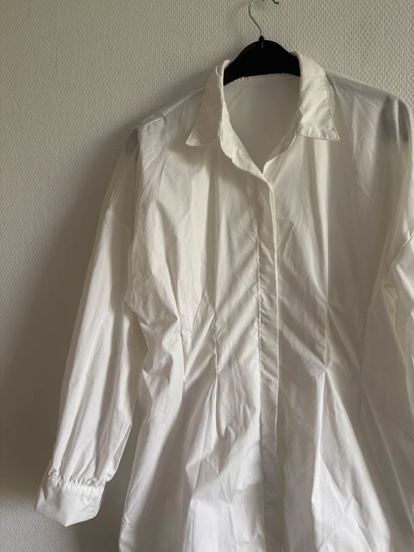 Chemise longue blanche - photo numéro 2