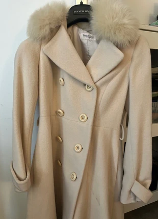 Manteau avec fourrure, marque: Debut de Fiore, état: Bon état, taille: M / 38 / 10, 30,00 €, 32,20 € Protection acheteurs incluse