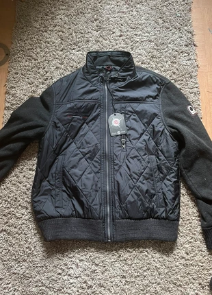 Veste Gate g1 one, marca: Gate21, estado: Novo com etiquetas, tamanho: M, €10.00, €11.20 inclui Proteção do Comprador