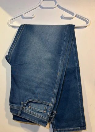 Jean bleu classique – Coupe droite, marca: Jack & Jones, estado: Muito bom, tamanho: PT 42 | W33, €23.00, €24.85 inclui Proteção do Comprador